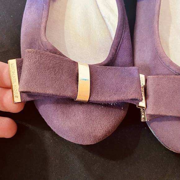 MICHAEL KORS LADIES FLATS SIZE 7.5 M - Picture 6 of 8